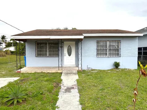 4009 SW 24th Street West Park FL 33023