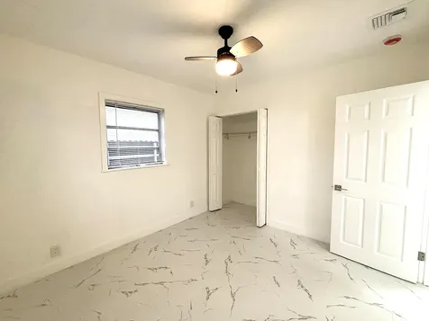 4009 SW 24th Street West Park FL 33023