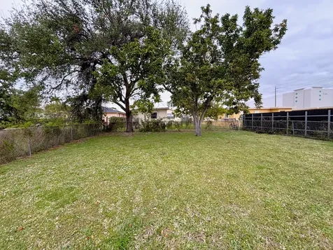 4009 SW 24th Street West Park FL 33023