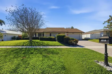 4914 Acorn Drive Boca Raton FL 33487