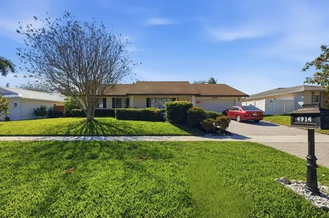 4914 Acorn Drive Boca Raton FL 33487