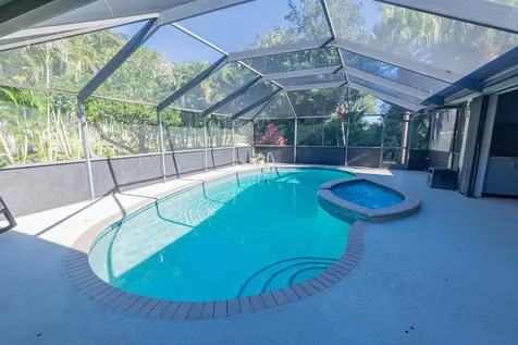 1190 Sw Live Oak Cove Port Saint Lucie FL 34986