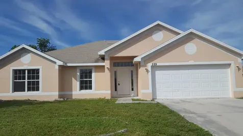529 SW Baoy Avenue Port Saint Lucie FL 34983