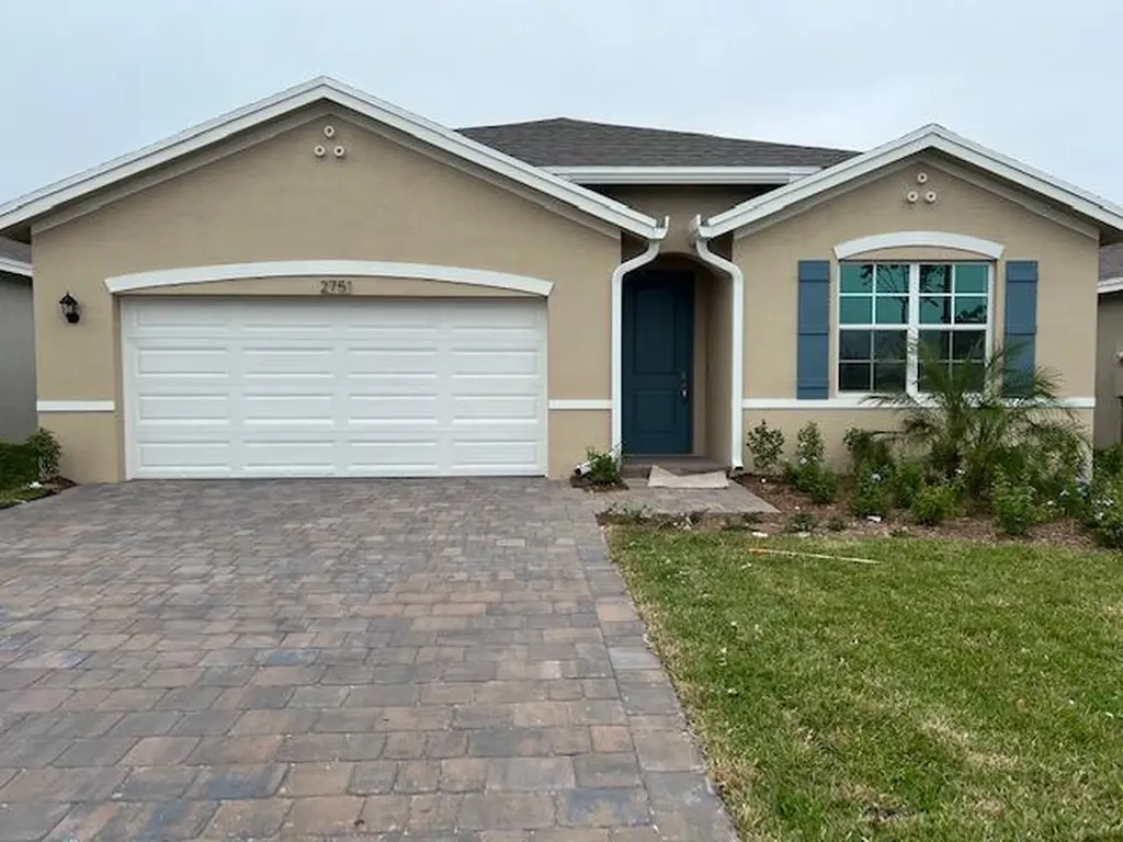 2751 Ne Breezeway Circle Jensen Beach FL 34957