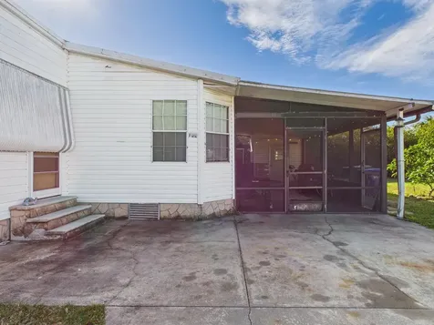 102 Ne 8th Avenue Okeechobee FL 34972
