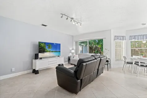 18956 La Costa Lane Boca Raton FL 33496