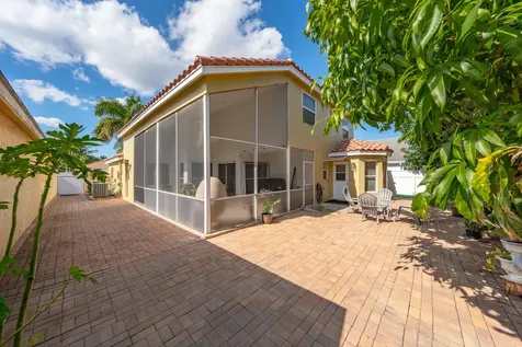 18956 La Costa Lane Boca Raton FL 33496