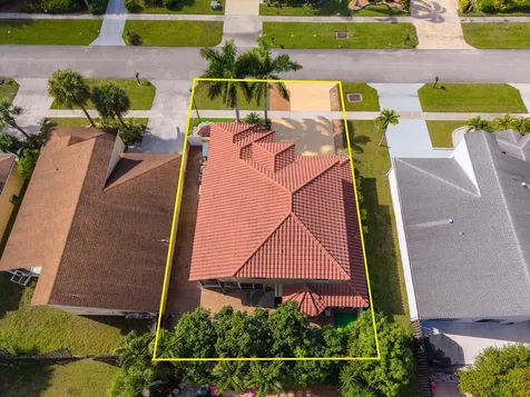 18956 La Costa Lane Boca Raton FL 33496