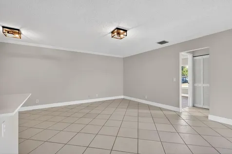 24 Crossings Circle Boynton Beach FL 33435