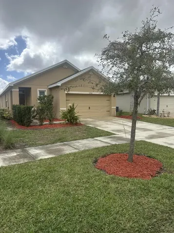 10958 SW Robbia Way Port Saint Lucie FL 34987
