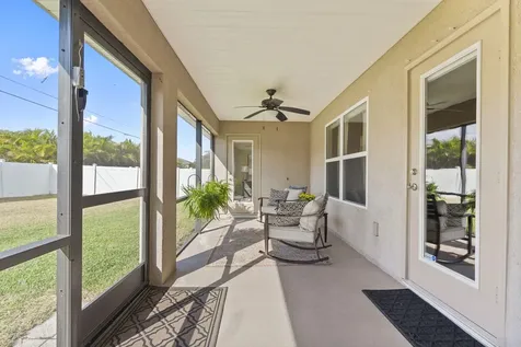 2066 Sw Quarry Street Port Saint Lucie FL 34953