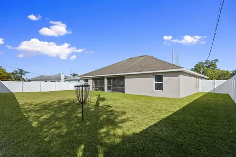 2066 Sw Quarry Street Port Saint Lucie FL 34953