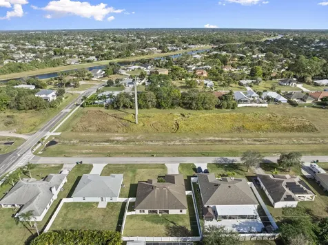 2066 Sw Quarry Street Port Saint Lucie FL 34953