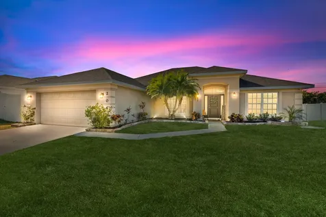 2066 Sw Quarry Street Port Saint Lucie FL 34953