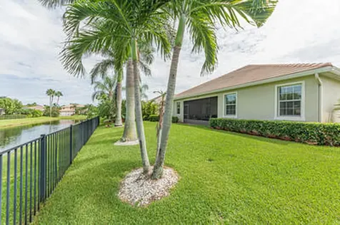 4250 Diamond Square Vero Beach FL 32967