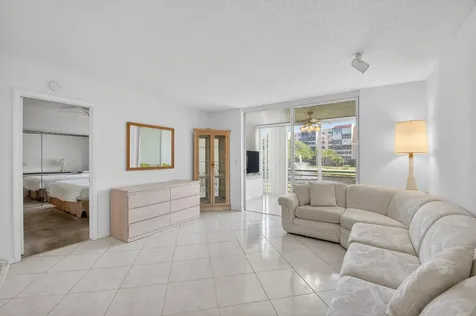 27 Abbey Lane Delray Beach FL 33446