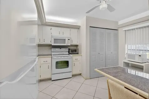 27 Abbey Lane Delray Beach FL 33446