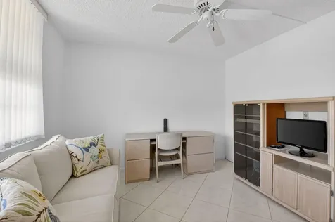 27 Abbey Lane Delray Beach FL 33446