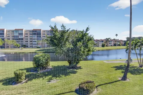 27 Abbey Lane Delray Beach FL 33446