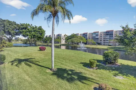 27 Abbey Lane Delray Beach FL 33446