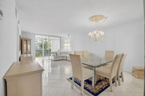 27 Abbey Lane Delray Beach FL 33446