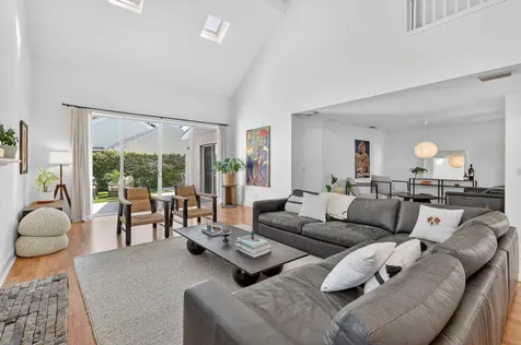 45 Windsor Lane Palm Beach Gardens FL 33418