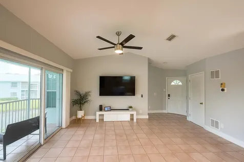 1106 Sw Swam Circle Port Saint Lucie FL 34986