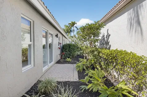 11801 Fountainside Circle Boynton Beach FL 33437