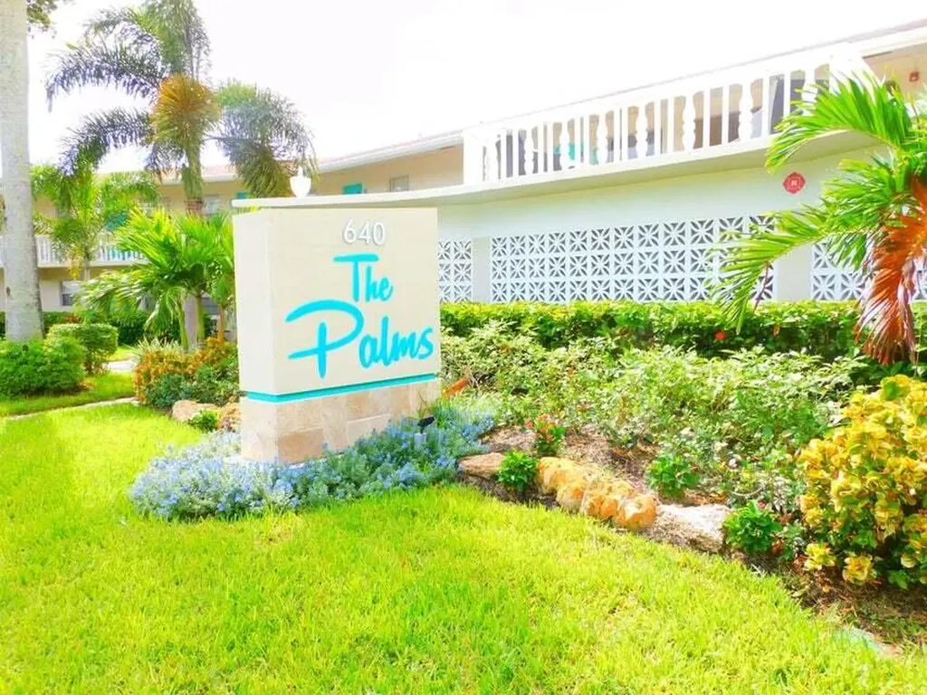 640 SE 2nd Avenue Boynton Beach FL 33435