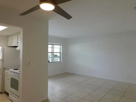 640 SE 2nd Avenue Boynton Beach FL 33435