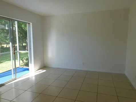 640 SE 2nd Avenue Boynton Beach FL 33435