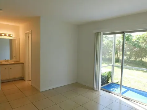 640 SE 2nd Avenue Boynton Beach FL 33435