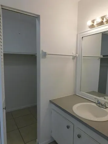 640 SE 2nd Avenue Boynton Beach FL 33435