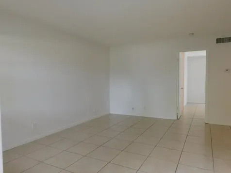 640 SE 2nd Avenue Boynton Beach FL 33435
