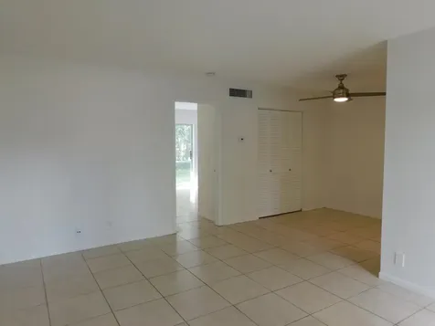 640 SE 2nd Avenue Boynton Beach FL 33435