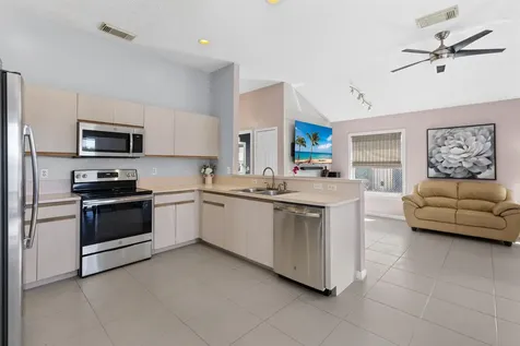 5192 Nw Ever Road Port Saint Lucie FL 34983