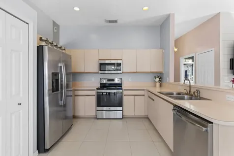 5192 Nw Ever Road Port Saint Lucie FL 34983