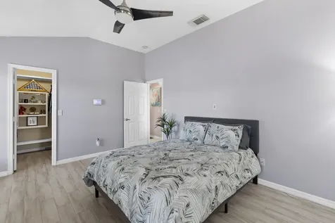 5192 Nw Ever Road Port Saint Lucie FL 34983