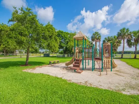 7543 15th Street Vero Beach FL 32966