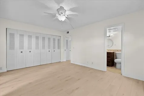 142 Kent I West Palm Beach FL 33417