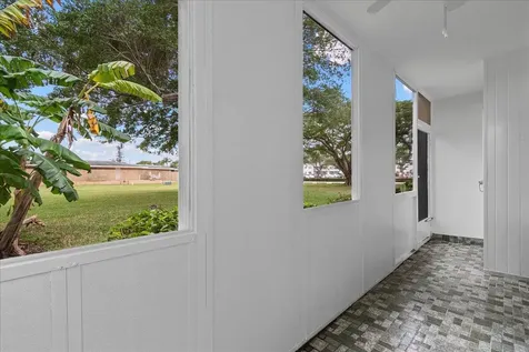 142 Kent I West Palm Beach FL 33417