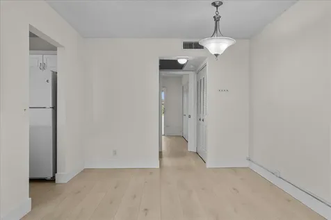 142 Kent I West Palm Beach FL 33417
