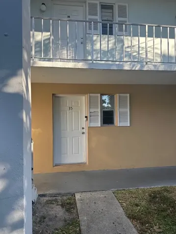 1505 Crescent Circle Lake Park FL 33403