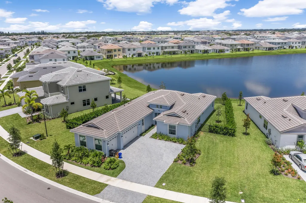5194 Liberty Lane Westlake FL 33470