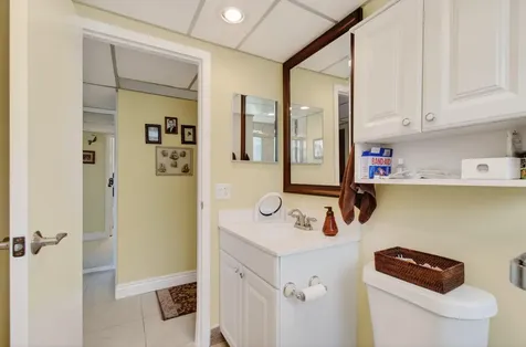 256 Flanders F Delray Beach FL 33484