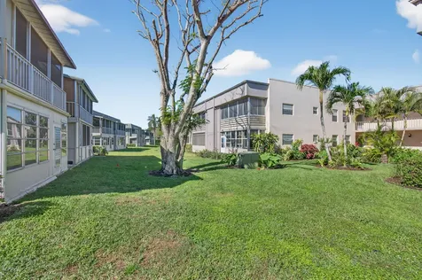 256 Flanders F Delray Beach FL 33484