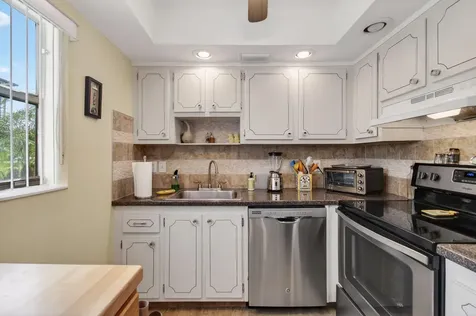 256 Flanders F Delray Beach FL 33484