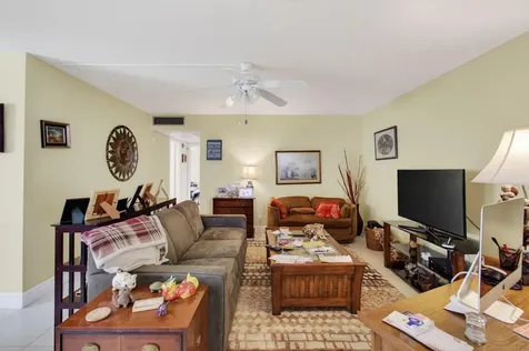 256 Flanders F Delray Beach FL 33484
