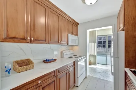 3050 Ne 48th Street Fort Lauderdale FL 33308