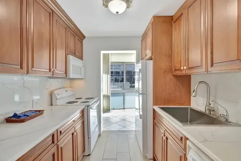 3050 Ne 48th Street Fort Lauderdale FL 33308